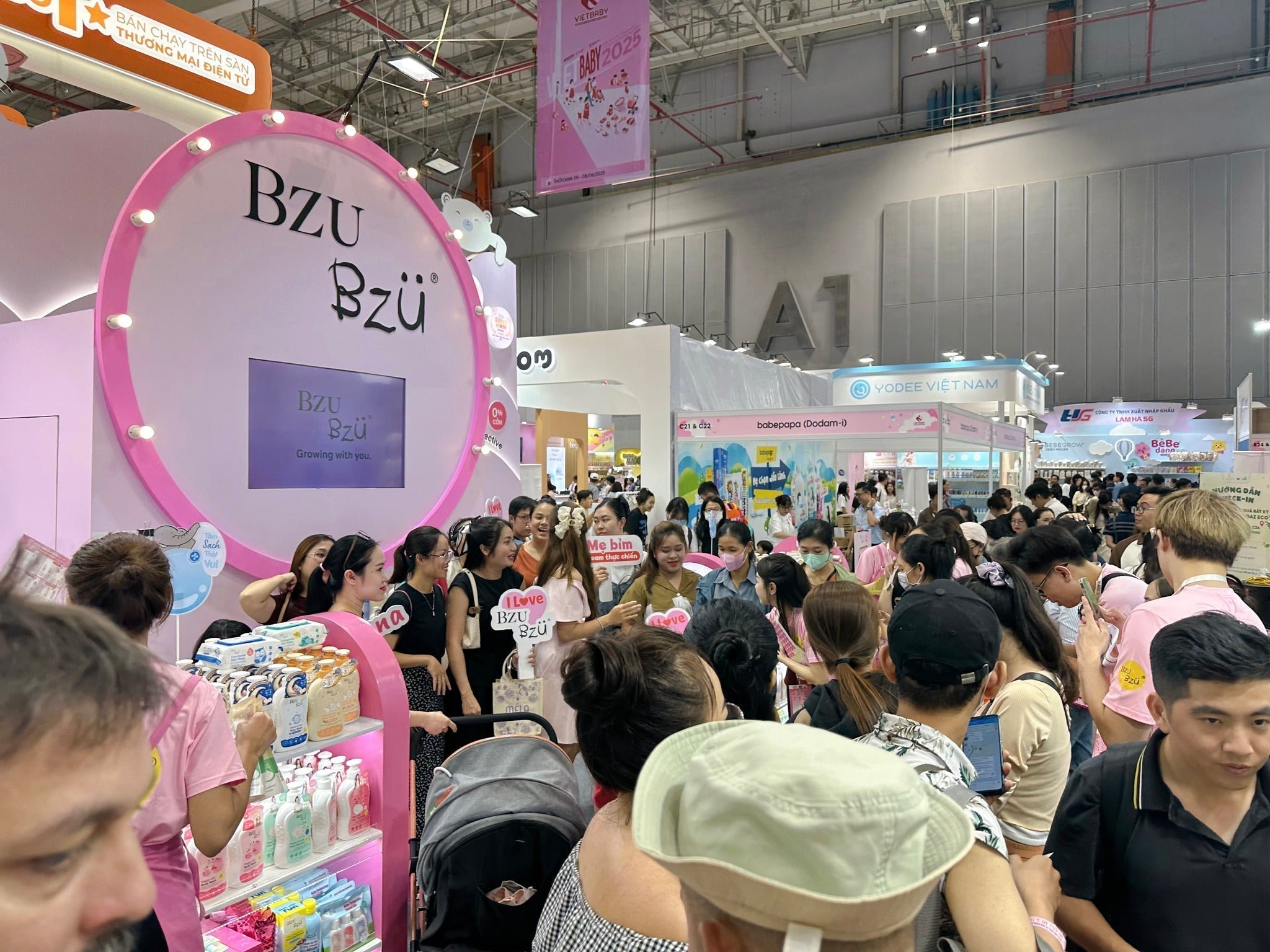 BZU BZU Ghi Dấu Ấn Đậm Nét Tại Vietbaby Fair 2025: Bùng Nổ Cảm Xúc Cùn ...